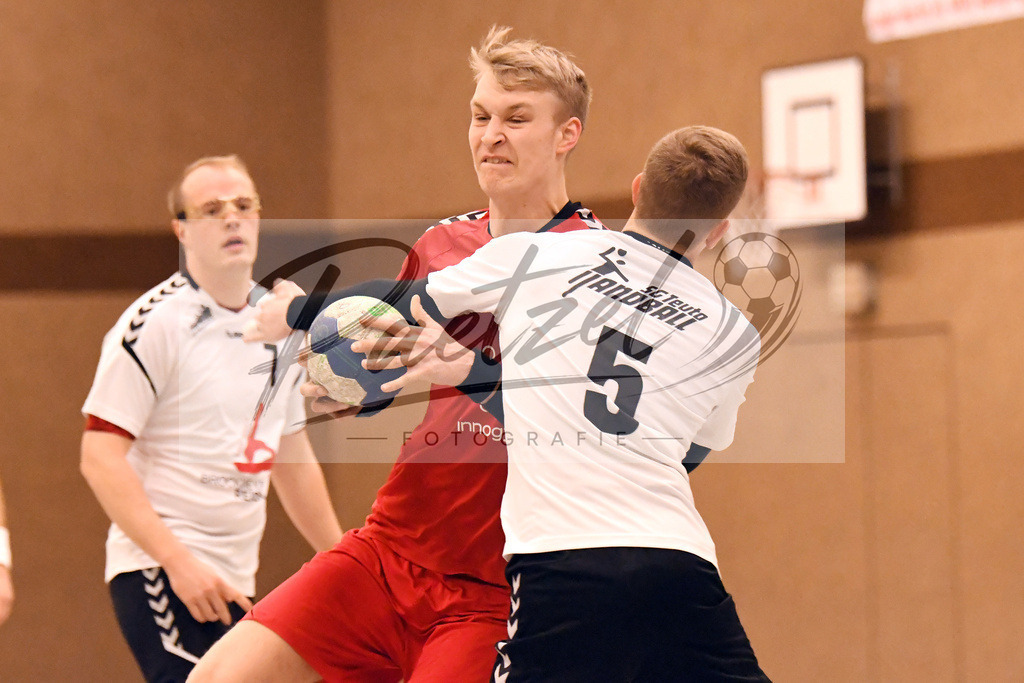 20200125_TEURWD_0009 | Handball, Herren:   beim Spiel der Landesklasse Süd zwischen SG Teuto Handball vs. RW Damme am 25.01.2020 in der Sporthalle-Gellenbeck in Hagen a.T.W., Deutschland.(Foto von Nico Paetzel) - Realisiert mit Pictrs.com