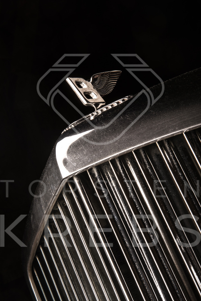 Bentley Continental S2 (Baujahr 1960) | Hochwertige Oldtimer Bilder und der Oldtimer-Kalender. Ein großartiges Weihnachtsgeschenk für Oldtimer-Fans und Oldtimer-Liebhaber.  - Realisiert mit Pictrs.com