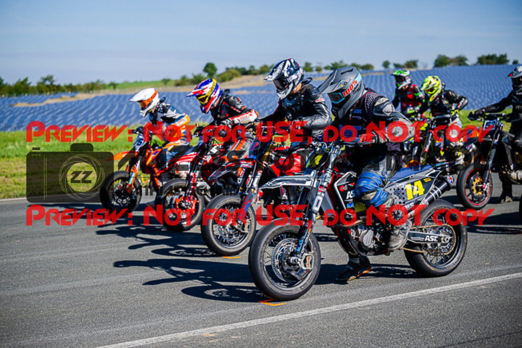 MaZZes_FotoMatrix_220904_3518 | UE40