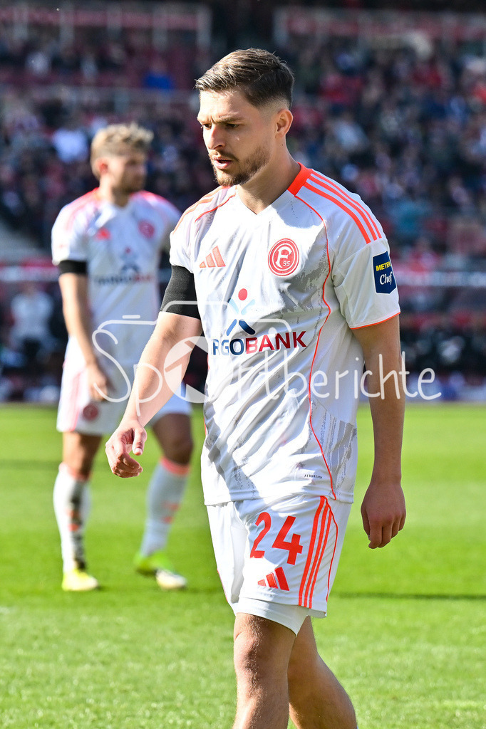 1. FC Nürnberg - Fortuna Düsseldorf | NUREMBERG, GERMANY - 07. MARCH:  im Bild Florent MUSLIJA (Fortuan Düsseldorf 24) / Einzelfoto / Freisteller während dem Match zwischen dem 1. FC Nürnberg und Fortuna Düsseldorf am 25. Spieltag der 2. Bundesliga im Max Morlock Stadion / DFL REGULATIONS PROHIBIT ANY USE OF PHOTOGRAPHS AS IMAGE SEQUENCES AND/OR QUASI-VIDEO