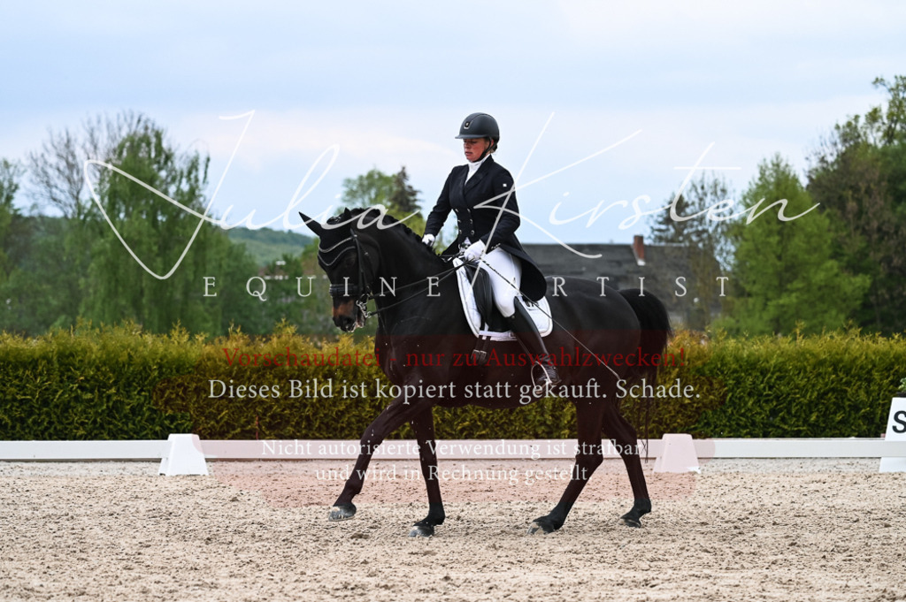 20230513_JK-Röhrsdorf-13-438 | Pferde- und Turnierfotografie in Westsachsen. Pferdeportraits, Auftragszeichnungen und intuitive Kunst.
