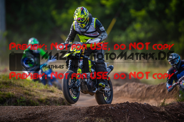 MaZZes_FotoMatrix_220618_8985 | UE40