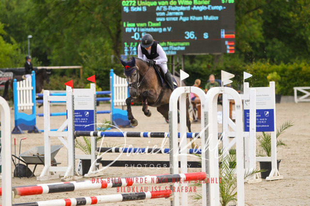 Gut Blee25_Amateuer Stilsprpfg Kl A_0036 | Turniersportfotografie; Pferdefotografie; Dressurfotografie