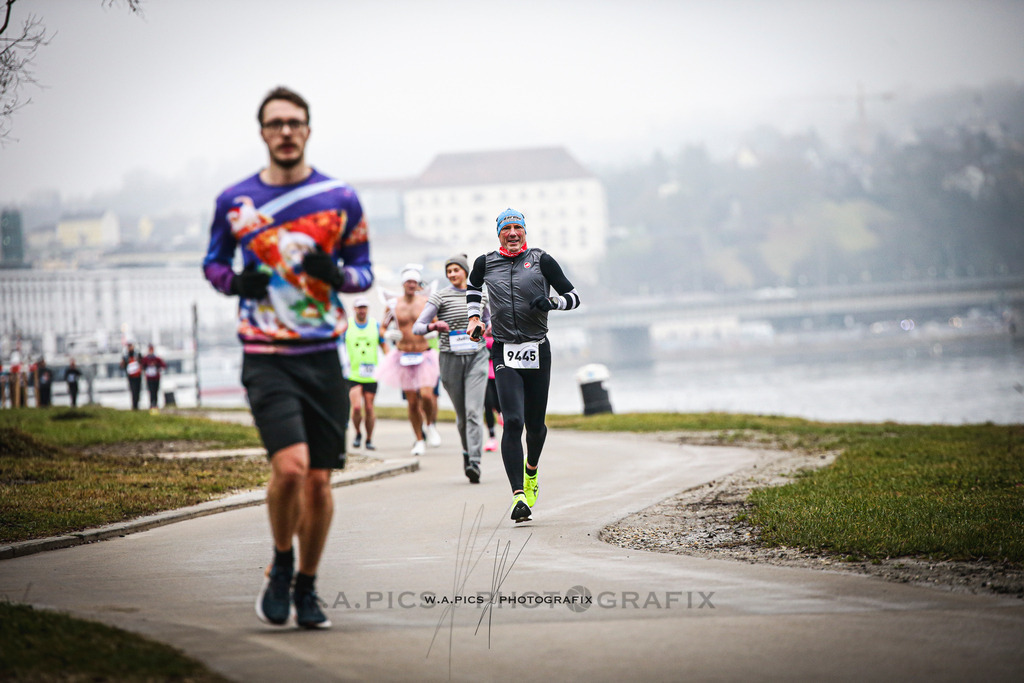 ..... | Linz, AUSTRIA,14. Dezember 25, ALOHA WINTERLAUF DEZEMBER 25 , Image shows: Photo: WAPICS / Andreas Willdoner