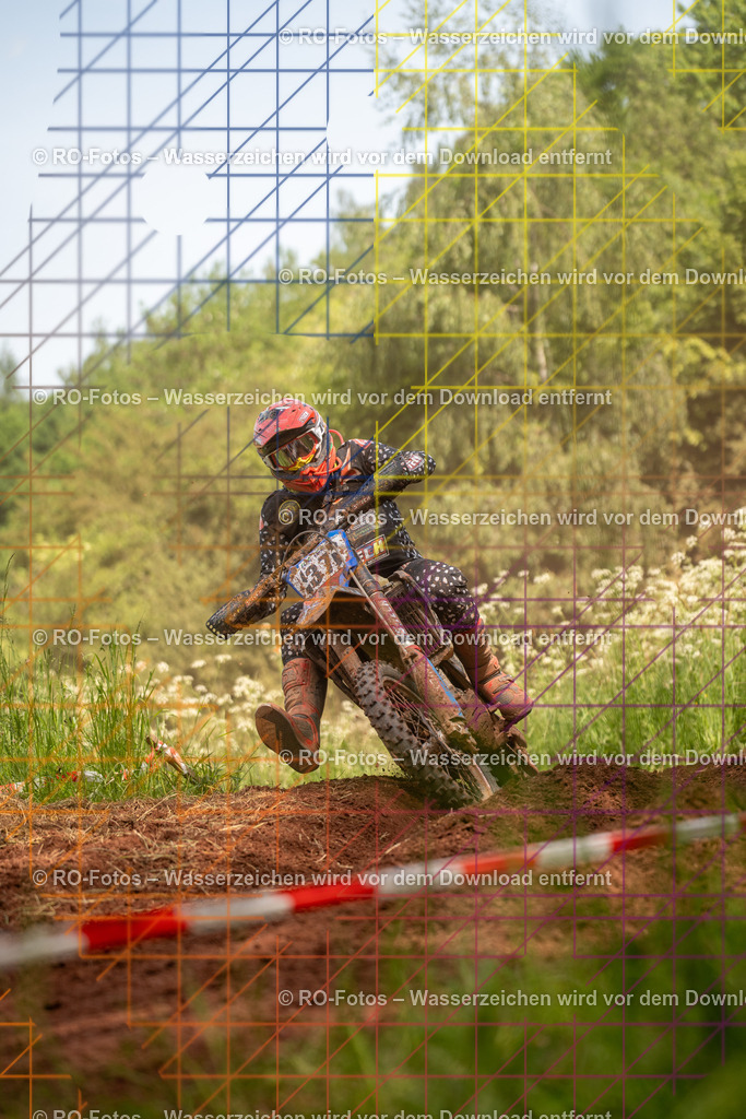 Wolfshausen 5 Lauf -438 | Sportfotografie von RO-Fotos: Motorsport, Motocross, Enduro, Laufveranstaltungen und Triathlon. Professionelle Fotos von Sportlern und Events. - Realisiert mit Pictrs.com