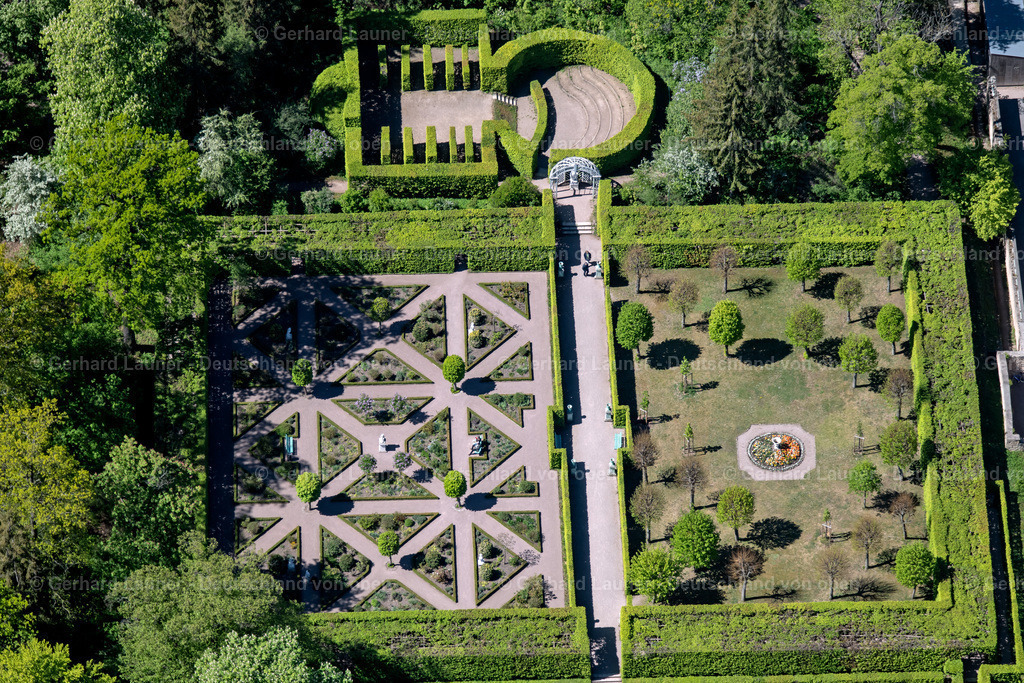 4026921 | WEIMAR 07.05.2020 Schlosspark " Schloss Belvedere " mit Russischem Garten im Ortsteil Belvedere in Weimar im Bundesland Thüringen, Deutschland. Weiterführende Informationen bei: Klassik Stiftung Weimar. // Castle Park " Schloss Belvedere " with Russian Garden in the district Belvedere in Weimar in the state Thuringia, Germany. Further information at: Klassik Stiftung Weimar. Foto: Gerhard Launer