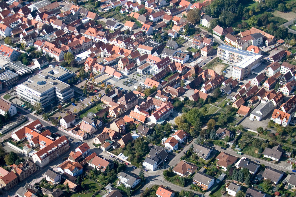 Luftbild: Bahnhofstraße Gartenstraße Hauptstr in Kandel im Bundesland Rheinland-Pfalz in Deutschland. Foto: IMG_8277.jpg vom 06.10.2007 durch Werner Riehm/FLY-FOTO.de