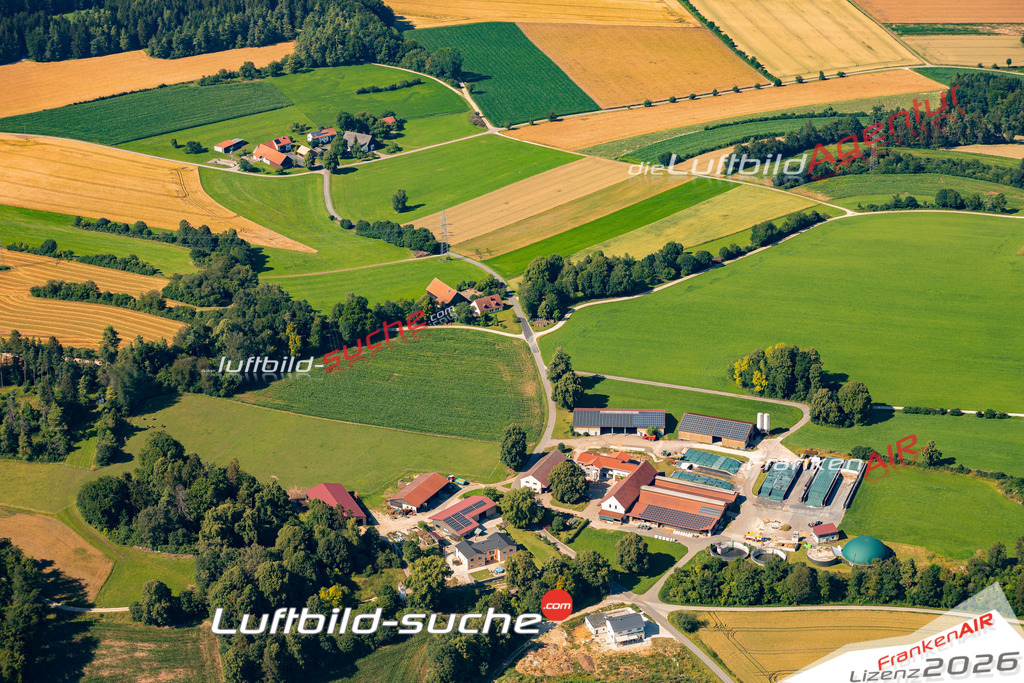 Das Luftbild zeigt : Wilfertshofen Lauterhofen - Die Luftaufnahme wurde 2024 vom UL-Flugzeug aus erstellt ( keine Drohne ) - Hochauflösende Luftaufnahme - Für grossformatige Ausdrucke geeignet. Die Geschenkidee !Mit Lizenz und Bildrechte bestellbar