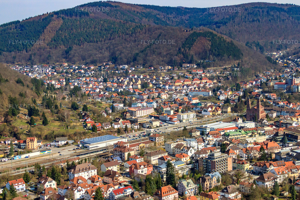Luftbild: Bahnhof Eberbach in Eberbach im Bundesland Baden-Württemberg in Deutschland. Foto: IMG_38047.jpg vom 12.03.2011 durch Werner Riehm/FLY-FOTO.de