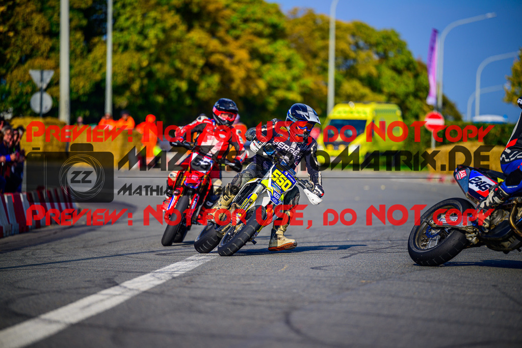 MaZZes_Fotomatrix_20251012_6021986_0435 | SENIOR