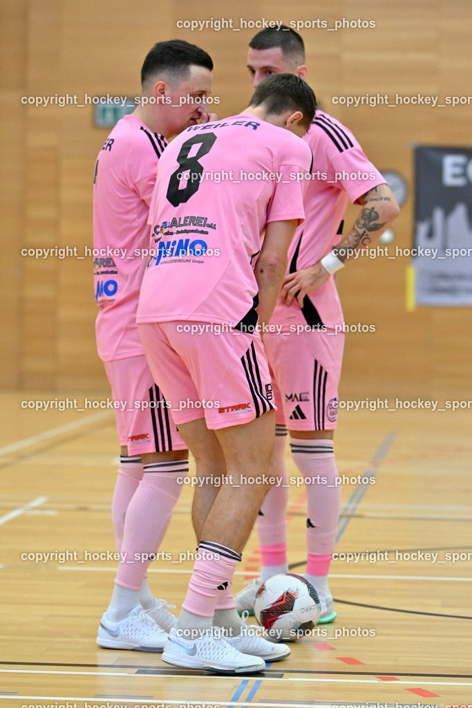Carinthia Flamengo Futsal Club vs. Dynamo Triestingtal | #8 Ervin Jogic Carinthia Flamengo, #7 Enes Brdjanovic Carinthia Flamengo, #24 Zoran Vukovic Carinthia Flamengo, Carinthia Flamengo Futsal Club vs. Dynamo Triestingtal, Carinthia Flamengo Futsal Club vs. Dynamo Triestingtal am 29.12.2024 in Villach (Ballspielhalle St. Martin), Austria, (Photo by Bernd Stefan)