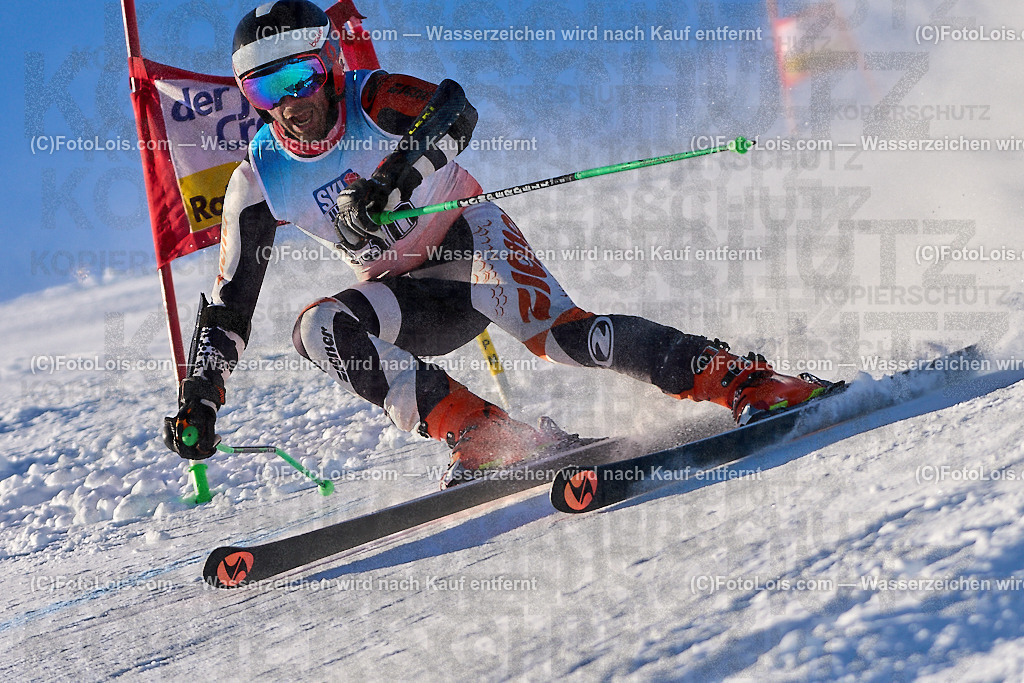 ALP5015_MASTERS-Cup_GS-A Herrn_Halmburger Hubertus | (C)FotoLois.com, Alois Spandl. FIS Masters-Cup Wildschönau, Giant Slalom auf der Piste Schatzberg GS, Siegerehrung auf dem Dorfplatz Niederau, Sa 13. Januar 2024.