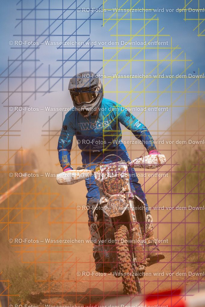 Wolfshausen 3 Lauf -684 | Sportfotografie von RO-Fotos: Motorsport, Motocross, Enduro, Laufveranstaltungen und Triathlon. Professionelle Fotos von Sportlern und Events. - Realisiert mit Pictrs.com