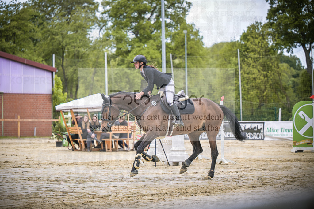 DOS_2299 | Entdecke hochwertige Reitturnierfotos von Foto Oger. Professionell, emotional und authentisch – jetzt Lieblingsmomente im Shop bestellen.Deutschlandweite Turnierfotografie. - Realisiert mit Pictrs.com