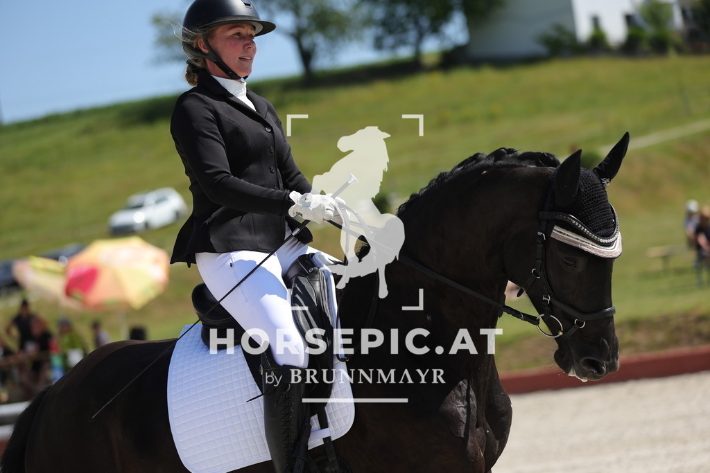 0P6A0288 | Willkommen bei Brunnmayr - Design & Fotografie – Ihrem Spezialisten für Reitturniere und Pferdeveranstaltungen in Oberösterreich, Salzburg und Bayern! Seit über 17 Jahren sind wir leidenschaftlich dabei.
