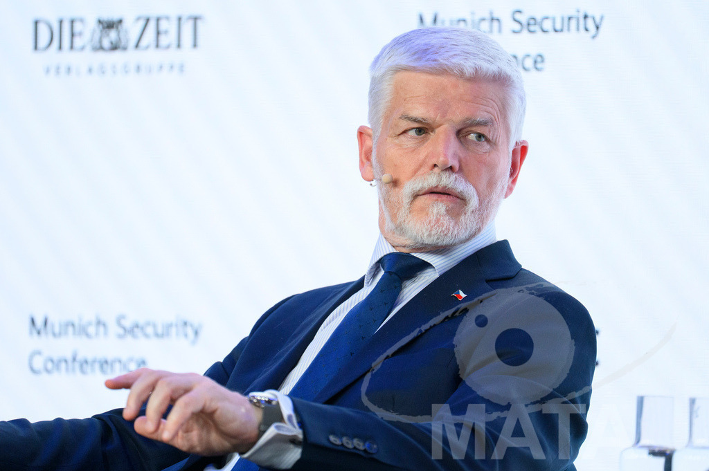 _DWA7096 | MATA IndoCon - Realisiert mit Pictrs.com