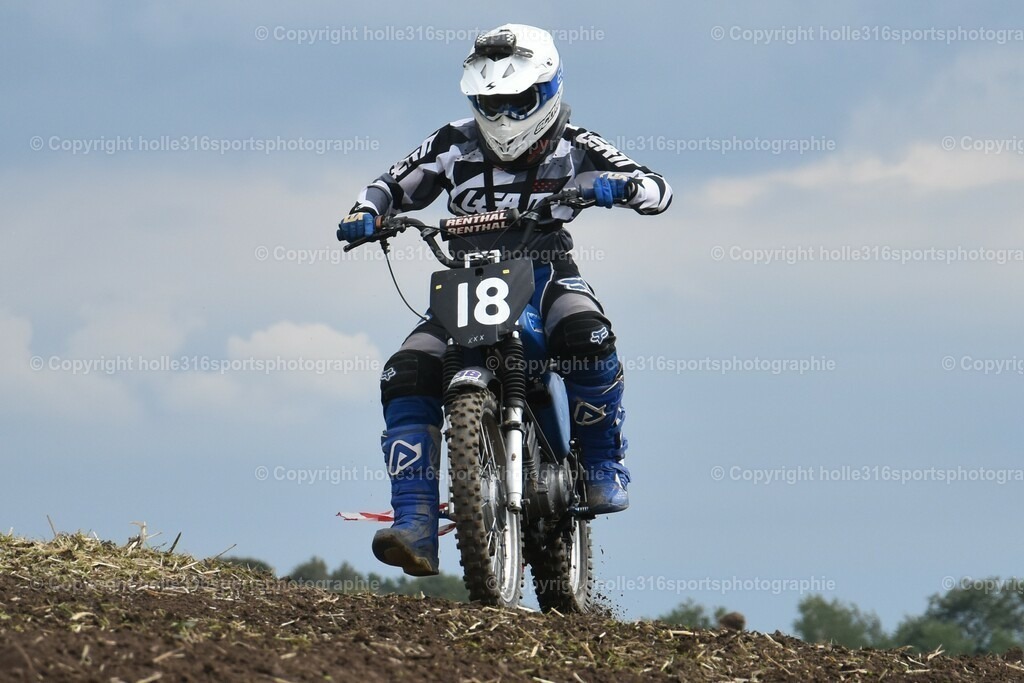 DSC_0007 (2) | Sportfotografie , Motorsport, Motoross, Reitsport, Mointainbike, Enduro,
Landschaft , Outdoor, Eventfotografie, Landschaft, Bilder online bestellen - Realisiert mit Pictrs.com