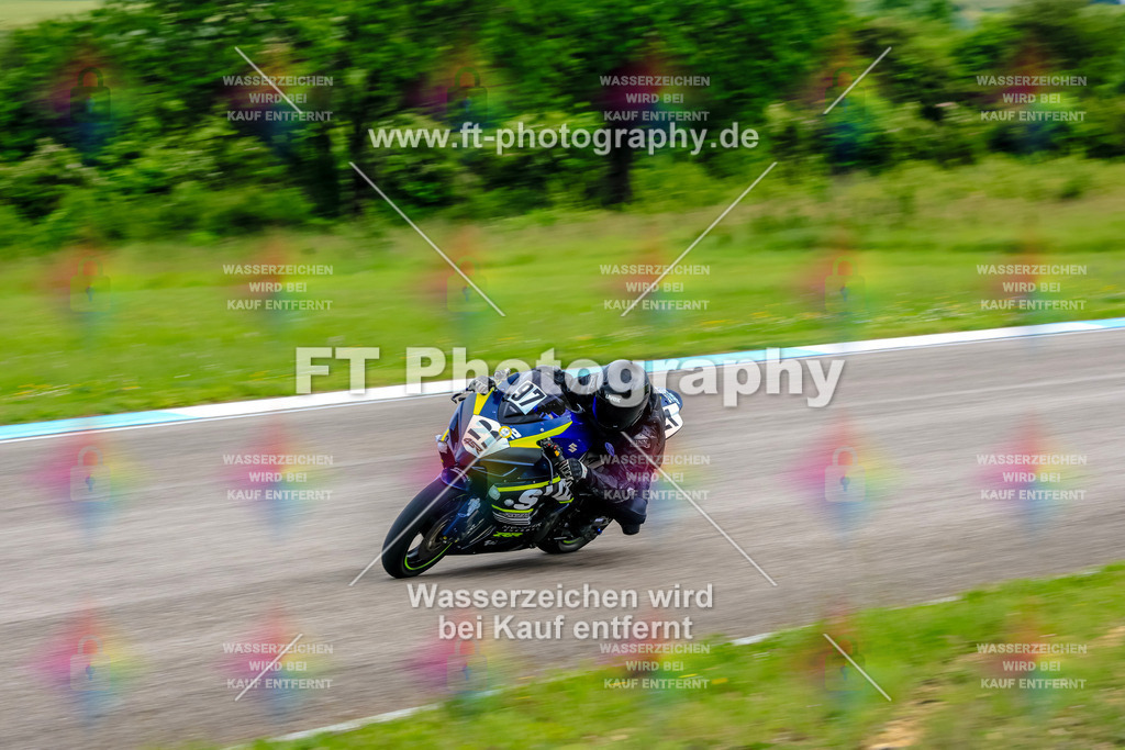 MotoTeam-3397 | Hier findet Ihr Bilder von Touristenfahrten auf der Nürburgring Nordschleife oder von anderen Veranstaltungen die ich besucht habe. Viel Spass beim Durch Schauen 