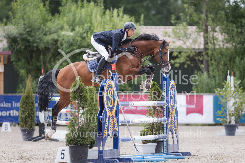 220614_Mühlen_SprPfM-630 | Late Entry Mühlen
Springprüfung Kl.M* 6-8j. Pferde gl. Einlaufprüfung für 6j. Pferde
14.06.2022