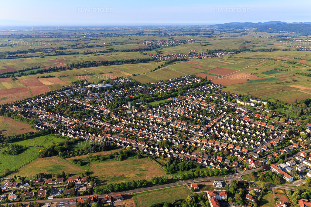 Luftbild: Ortsteil Südwest von Norden in Landau in der Pfalz im Bundesland Rheinland-Pfalz in Deutschland. Foto: IMG_120725.jpg vom 03.05.2020 durch Werner Riehm/FLY-FOTO.de