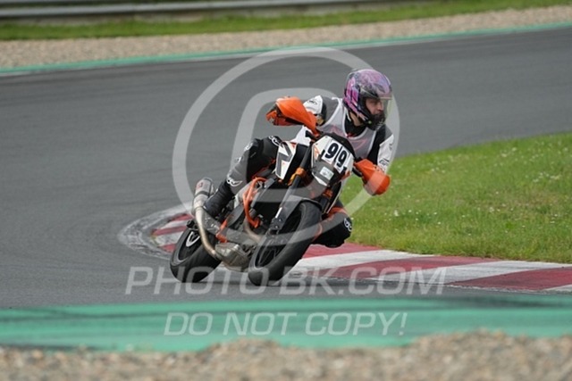 2024_06_21_PBK_22762 | Sportfotografie; SlowMotion; Video; Rennstrecke; Hafeneger; Speer; Racing; RSE; BMW; CBO; Trackday; Motorsportarena; Hockenheimring; Brno; Most; Barcelona; Valencia