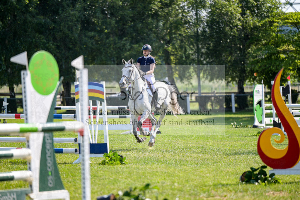 Reitturnier Voxtrup | Entdecke hochwertige Reitturnierfotos von Foto Oger. Professionell, emotional und authentisch – jetzt Lieblingsmomente im Shop bestellen.Deutschlandweite Turnierfotografie. - Realisiert mit Pictrs.com