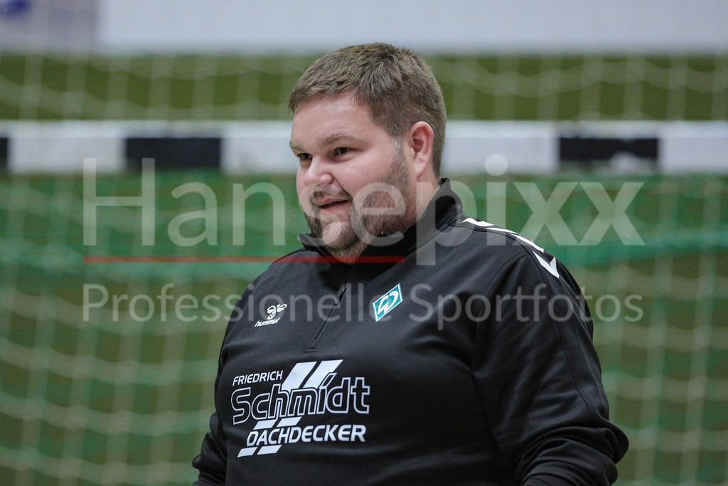 Handball, 2. Bundesliga Frauen, Training SV Werder Bremen | v.li.: Timm Dietrich (Trainer, Cheftrainer, SV Werder Bremen) Portrait, Nahaufnahme, Einzelfoto, Einzelbild