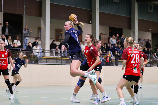 Handball I Damen I Saison 2025-2026 I Verbandsliga Süd I HSG Kalkberg 06 - MTV Dänischenhagen I 14.12.2025.185 | Franziska Hänisch (3, HSG Kalkberg 06) - Realisiert mit Pictrs.com