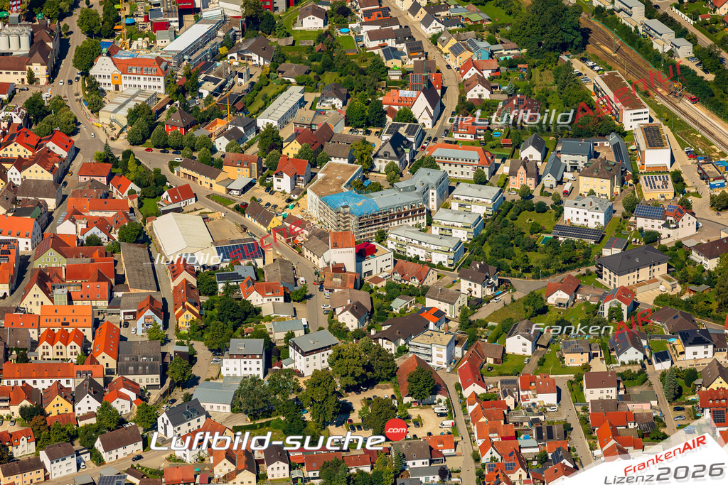 Luftaufnahme der Stadt Abensberg - Die Luftaufnahme wurde 2025 vom UL-Flugzeug heraus erstellt ( keine Drohne ) - Hochauflösende Luftaufnahme - für professionelle Ausdrucke geeignet. Die Geschenkidee !Mit Lizenz und Bildrechte bestellbar