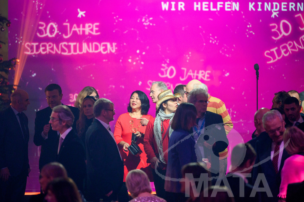 _DWI6007 | Yoko Higuchi-Zitzmann und Matthias Zitzmann bei '30 Jahre Sternstunden-Gala 2023' in der Frankenhalle. Nürnberg, 15.12.2023 - Realisiert mit Pictrs.com