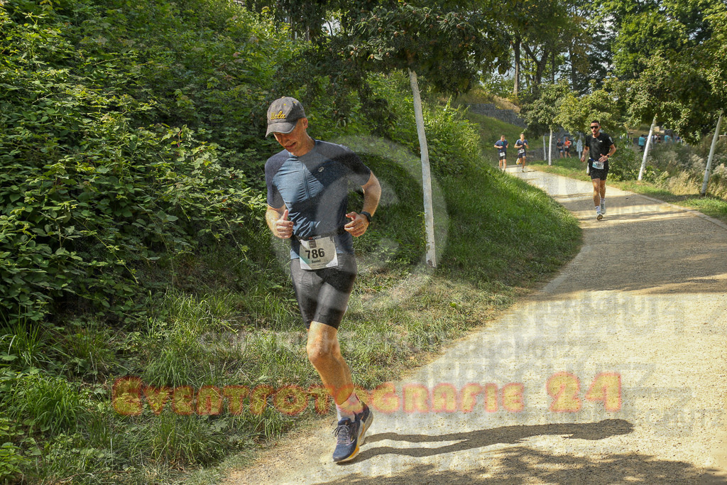 250824_1455_EX1_8067 | Sportfotografie im Rhein-Sieg Kreis, Köln, Bonn, NRW, Rheinland Pfalz, Hessen, etc. Unser Tätigkeitsfeld umfasst den Laufsport vom Volkslauf über den Marathon, Duathlon, Triathon bis zum Ultralauf wie Kölnpfad Ultra oder Schindertrail.
