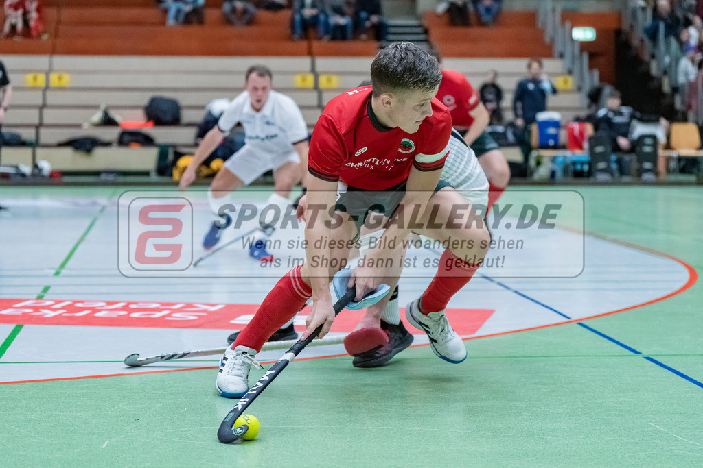 HK_20231216_107441 | 1. Bundesliga Herren  Crefelder HTC - Blau Weiß Köln am 16.12.2023 Sporthalle Glockenspitz, Krefeld , Julius Hayner ( Crefelder HTC #6 )