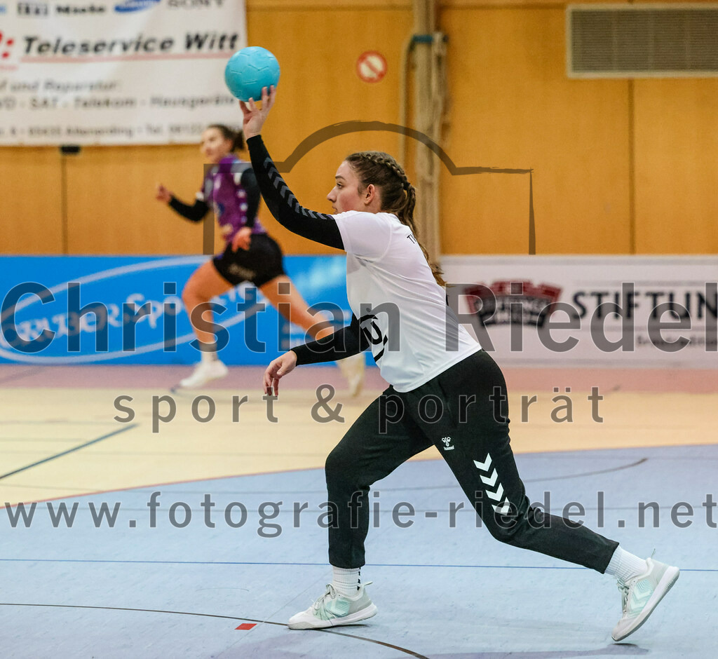 2023-11-04_021_SpVgg_Altenerding_gegen_TV_Altoetting | Erding, Deutschland, 04.11.2023:
Handball, Bezirksoberliga Frauen Altbayern 2023 / 2024, 6. Spieltag, SpVgg Altenerding gegen TV Altötting, Endergebnis: 28:26

Torfrau Verena Maier (TV Altötting, #1)

Foto: Christian Riedel / fotografie-riedel.net