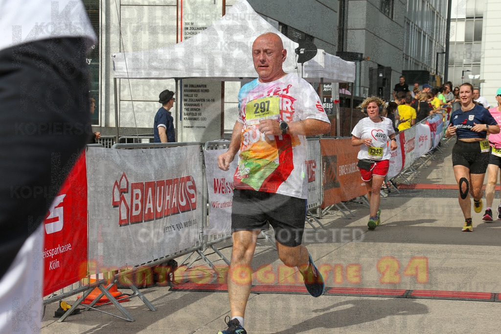 250920_1333_EX1_5458 | Sportfotografie im Rhein-Sieg Kreis, Köln, Bonn, NRW, Rheinland Pfalz, Hessen, etc. Unser Tätigkeitsfeld umfasst den Laufsport vom Volkslauf über den Marathon, Duathlon, Triathon bis zum Ultralauf wie Kölnpfad Ultra oder Schindertrail.