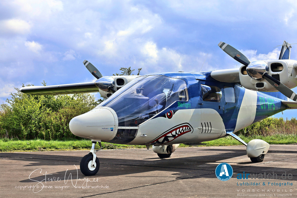 Bioflight - Vulcanair P68 Observer 2  | Bioflight betreibt eine Flotte von Vulcanair P68 Observer 2-Flugzeugen, die für ihre Stabilität und Zuverlässigkeit bei Vermessungsmissionen bekannt sind. Diese Flugzeuge sind für eine hervorragende Steuerbarkeit auch bei niedrigen Fluggeschwindigkeiten mit einer sauberen Stallgeschwindigkeit von 85 Knoten oder 157 km / h ausgelegt. Das Observer 2-Modell verfügt über eine vollständige Plexiglas-Nase, die eine uneingeschränkte Sicht nach vorne ermöglicht und sich für verschiedene Anwendungen eignet, einschließlich Strafverfolgung und Besichtigung.