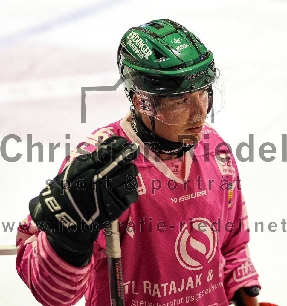 2025-10-10_143_TSV_Erding_gegen_onesto_Tigers_Bayreuth | Erding, Deutschland, 10.10.2025:Eishockey, Oberliga Süd 2025 / 2026, 7. Spieltag, TSV Erding gegen onesto Tigers Bayreuth, Endergebnis: 2:5Thomas Matheson (Erding Gladiators, #37)Foto: Christian Riedel / fotografie-riedel.net