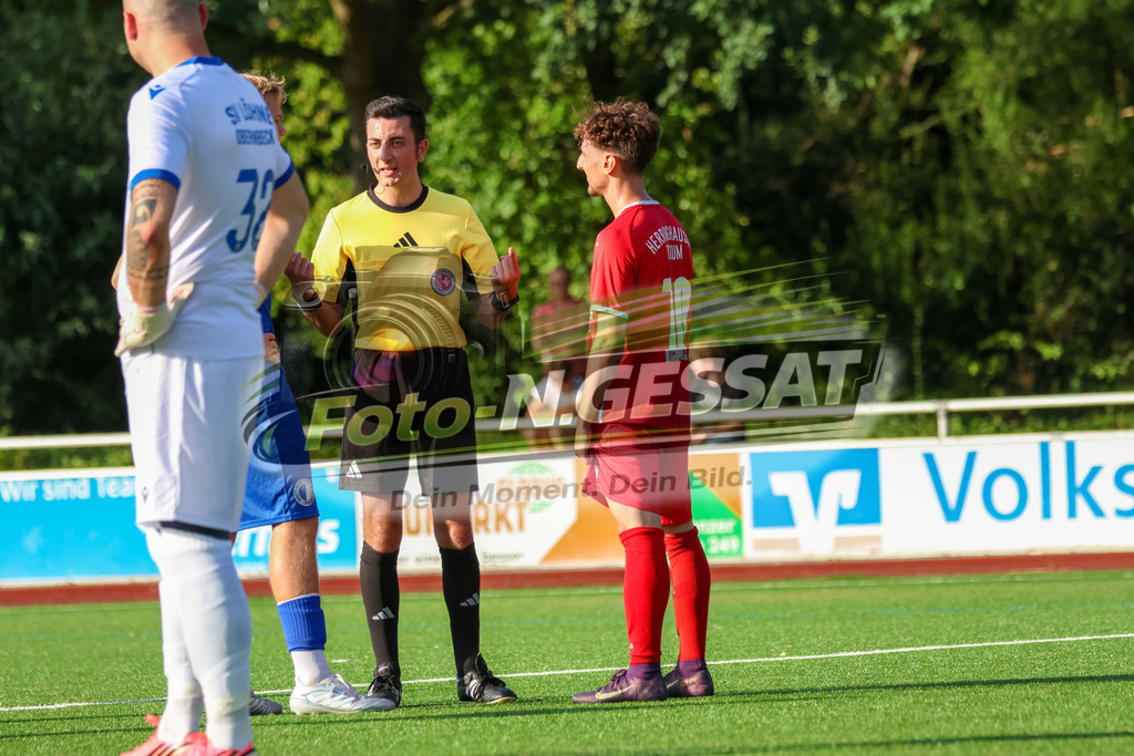 TuS Bardüttingdorf - TuRa Löhne | Auf dem Bild zu sehen: Schiedsrichter: Antonio Ljubas SV Löhne-Obernbeck, SG FA Herringhausen/Eickum, Saison 26/27, Fistelmann SuperCup - Realisiert mit Pictrs.com