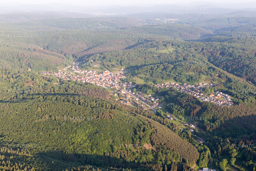 Vue aérienne: Cherche à Soucht dans le département Moselle, France. Photo: IMG_107274.jpg prise le 18/05/2018 par Werner Riehm/FLY-FOTO.euRésolution de l'original: 5472 x 3648 px