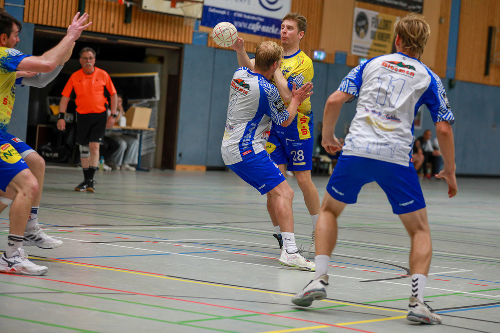 SVN_TVIssum_250426_072 | Bildergalerie von Sport-Ereignissen aber auch von weiteren spannenden Dingen - nicht nur vom Niederrhein. In Anlehnung an den bekannten Spruch von Hanns Dieter Hüsch heißt das Motto: "Niederrhein ist überall".  - Realisiert mit Pictrs.com