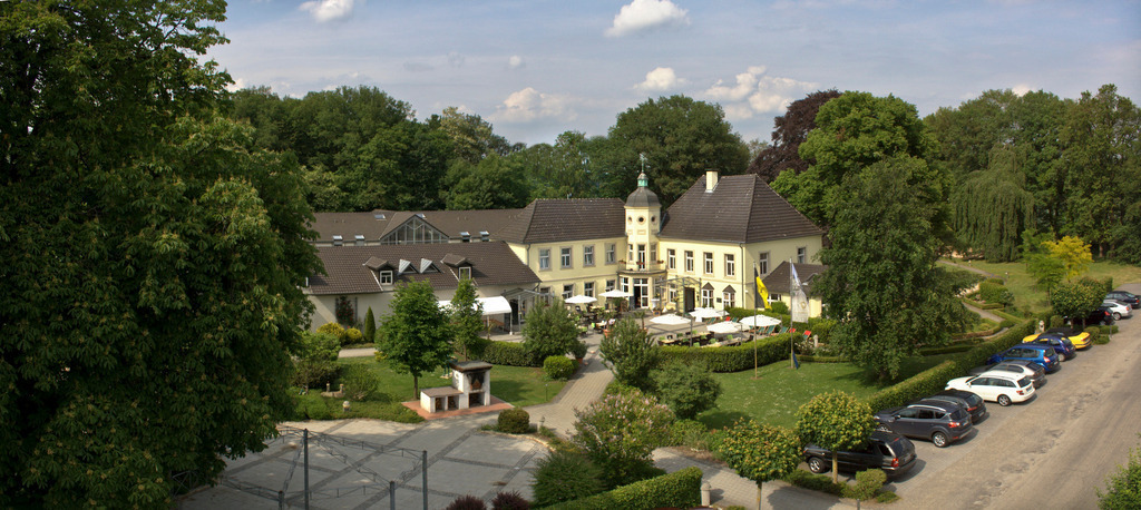 Panorama Haus Duden 1 | Foto, Video, Fotografie, Videografie, Fotobox, DJ, Discjockey, Musik, Musikbox, Veranstaltung, Photobooth, Amazon, Ebay, Buchtipp, Bestseller, Autor, Verlag, Buch, Wesel, Hamminkeln, NRW, Dinslaken, Rees, Drohne, Hochzeit, Party, Fotobox, Wesel, Fotograf