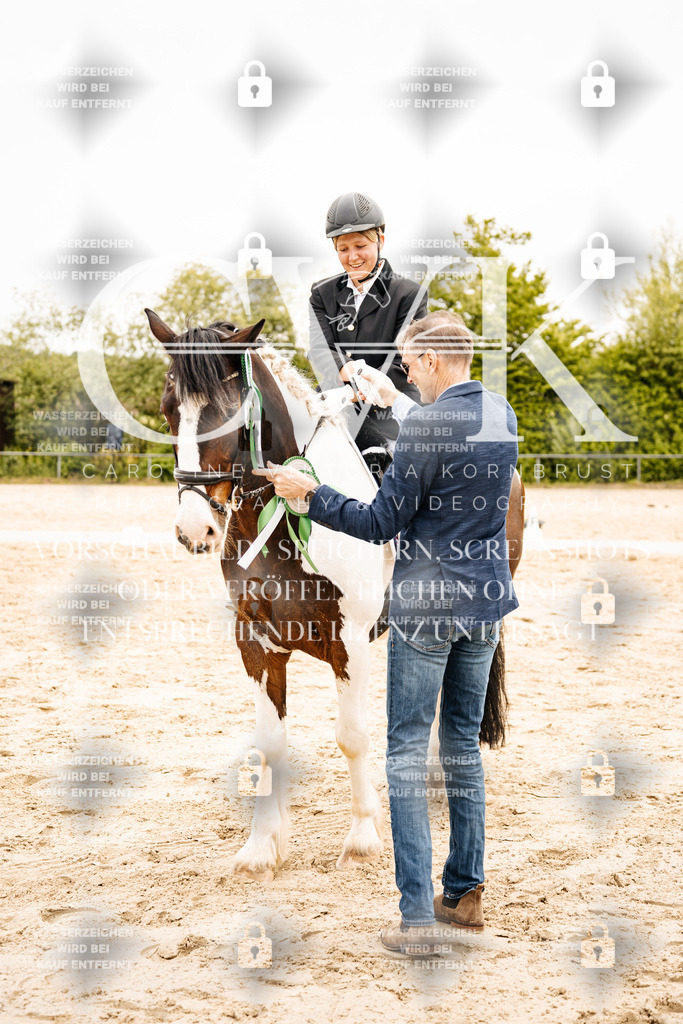 CK703685 | Turnierfotografie Pferdefotografie Trier Rheinland-Pfalz Pferdesport Reitsport Tierfotografie Sportfotografie Pferdevideo Pferdevideografie Equestrianvideography equestrianphotography  - Realisiert mit Pictrs.com