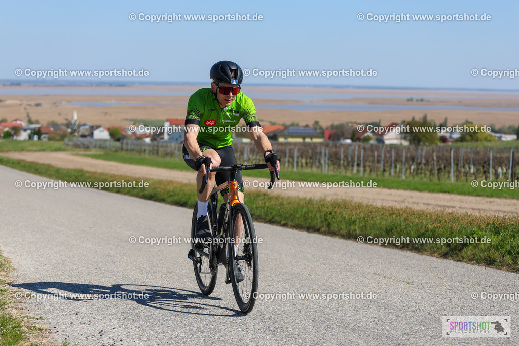 IMG_9707 | @sportshot_your_pictrs #yourpictures#roadtowm2029 #nrm #neusiedlerseeradmarathon #neusiedlersee #neusiedlerseetourismus #burgenland #mörbisch #nrm26 #burgenlandtourismus #voglundco #poweredbyburgenlandtourismus #radsport #rad #marathon #ucigranfondo #visitburgenland #ucigranfondoworldseries
