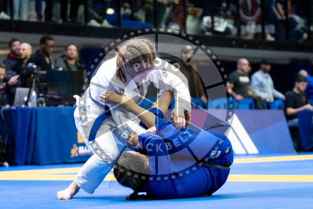 20240121PBB5390 | Fighters compete during the second day of the IBJJF European Championship in Paris, France, on January 21, 2024.