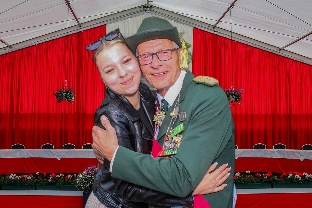 top-top.de-250601-288 | Foto, Video, Fotografie, Videografie, Fotobox, DJ, Discjockey, Musik, Musikbox, Veranstaltung, Photobooth, Amazon, Ebay, Buchtipp, Bestseller, Autor, Verlag, Buch, Wesel, Hamminkeln, NRW, Dinslaken, Rees, Drohne, Hochzeit, Party, Fotobox, Wesel, Fotograf