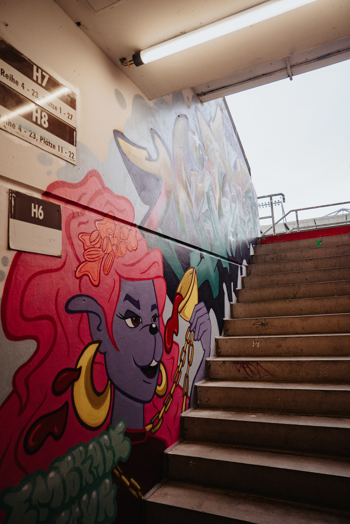 _STP6188 | Der offizielle Shop für FC St. Pauli Fotos. Wähle aus Spielszenen & Fanmomenten dein FCSP Wunschformat. Wir liefern Millerntor-Atmosphäre.
