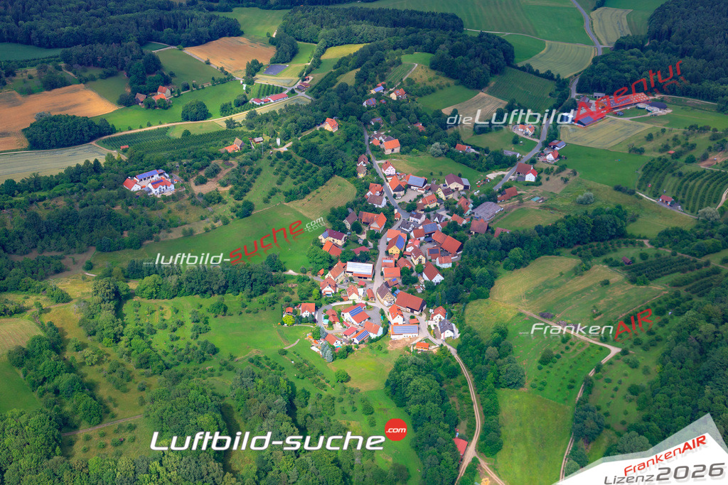 Die Luftaufnahme Pommer - Igensdorf wurde 2017 mittels Flugzeug (keine Drohne) erstellt. Perfekte Schärfe und Druck- Auflösung- Garantiert!