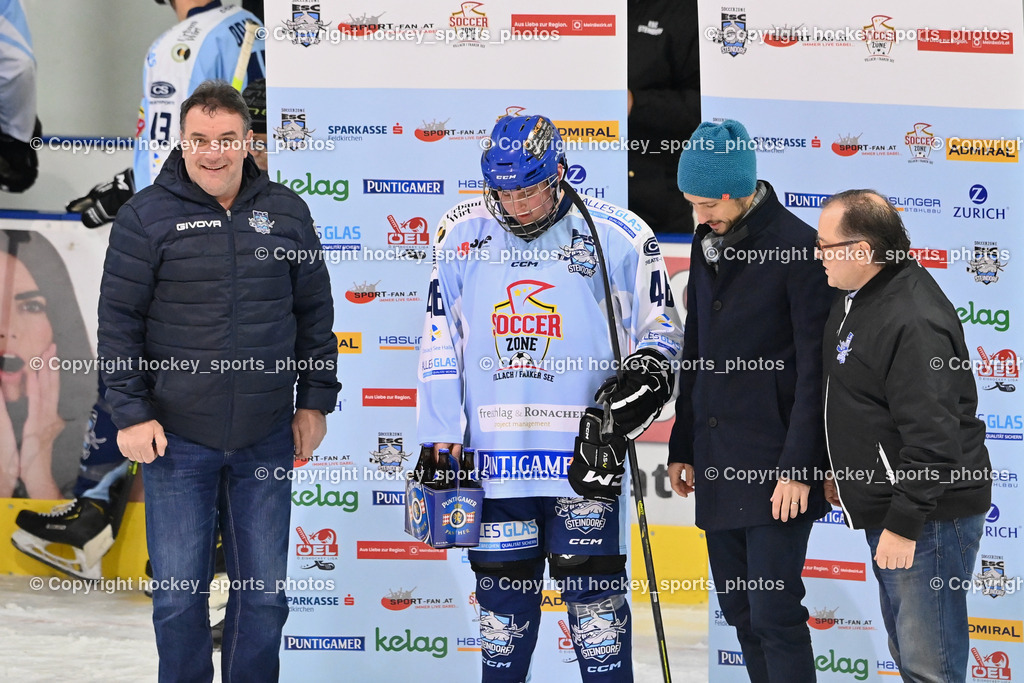 ESC Steindorf vs. EC Spittal Hornets 3.12.2022 | Obmann ESC Steindorf HANS-JÜRGEN TSCHERNUTTER, Spieler des Abends Maurer Julian, Armin Rac Sportlicher Leiter ESC Steindorf, Kärntner Landesrat Sebastian Schuschnig