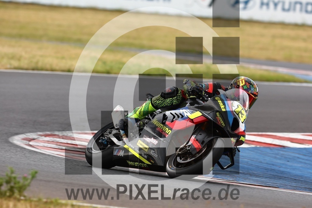 0013-20250716_00864 | Schöne Erinnerungen an spannende Momente - das festzuhalten ist unser Job. PIXELrace.de ist seit 2003 auf den Rennstrecken Europas unterwegs um die Action draußen beim Fahren und die wunderbare Stimmung imm Fahrerlager für euch einzufangen.