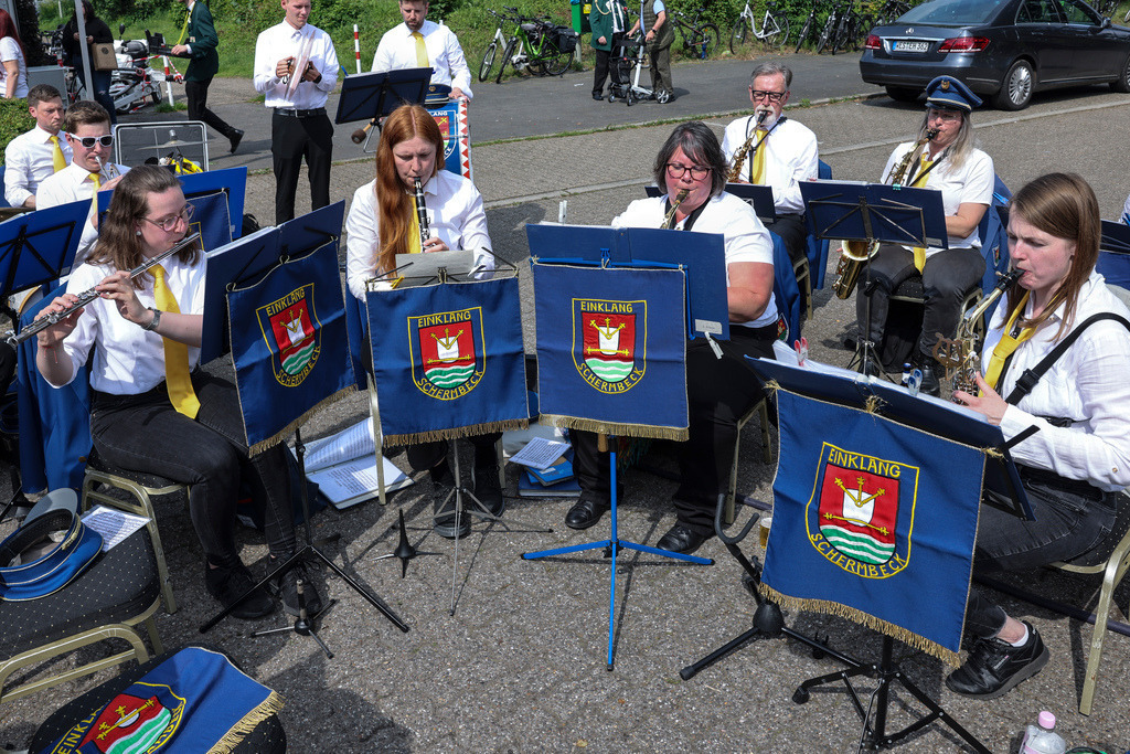 top-top.de 240601-108 | Foto, Video, Fotografie, Videografie, Fotobox, DJ, Discjockey, Musik, Musikbox, Veranstaltung, Photobooth, Amazon, Ebay, Buchtipp, Bestseller, Autor, Verlag, Buch, Wesel, Hamminkeln, NRW, Dinslaken, Rees, Drohne, Hochzeit, Party, Fotobox, Wesel, Fotograf