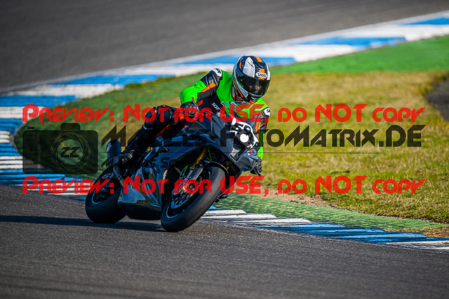 MaZZes_FotoMatrix_230410_1718 | ROT